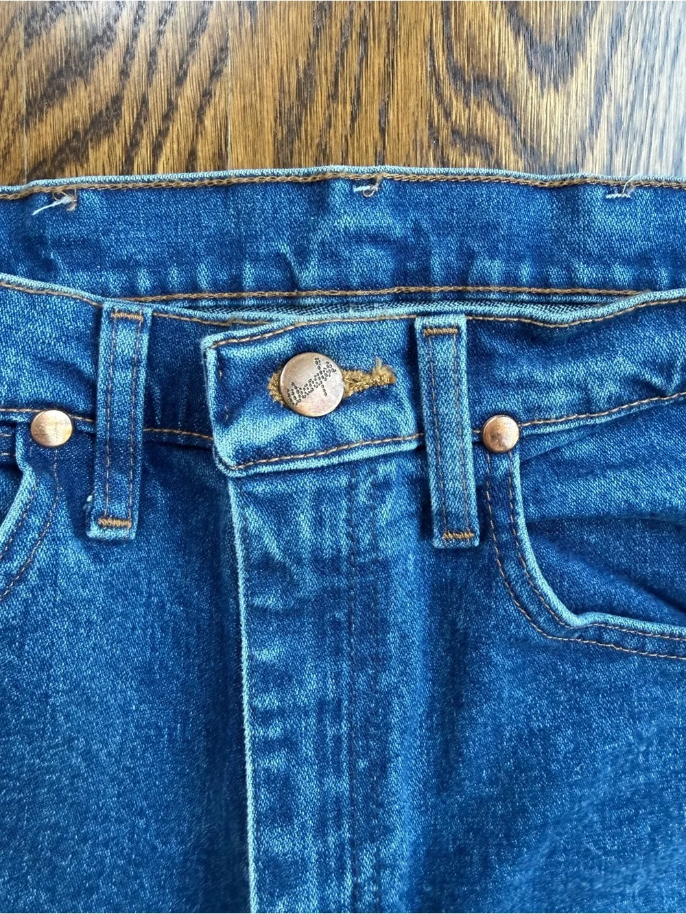 Vintage USA made Wrangler Classic Fit Women’s Blue Denim Jeans